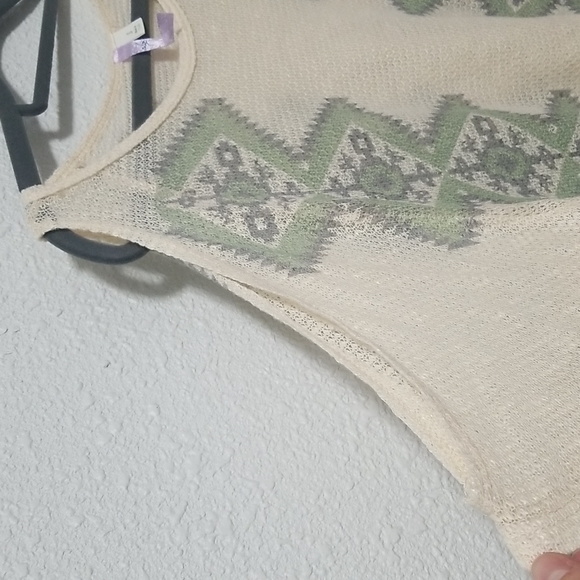 Off Shoulder Top - Picture 4 of 6